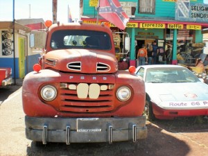 california-on-the-road route 66 Seligman sul set di Cars